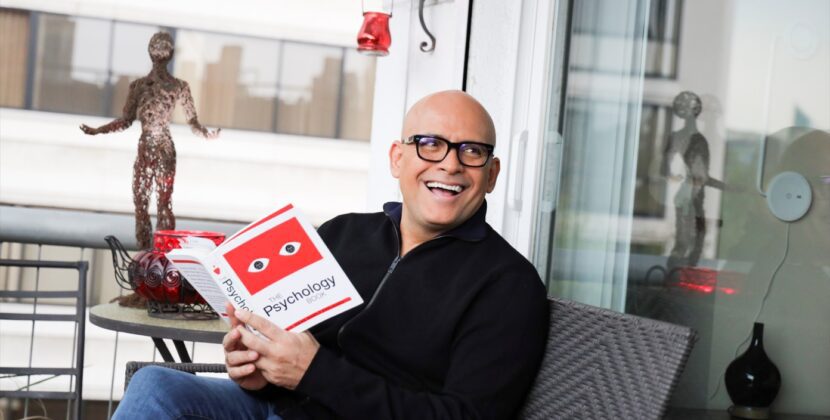 “¡A vivir!” Odín Dupeyrón celebra 17 años en el teatro