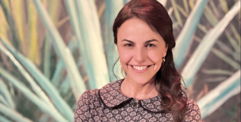 Alejandra Ambrosi interpreta a “Doña Paula” con respeto y amor