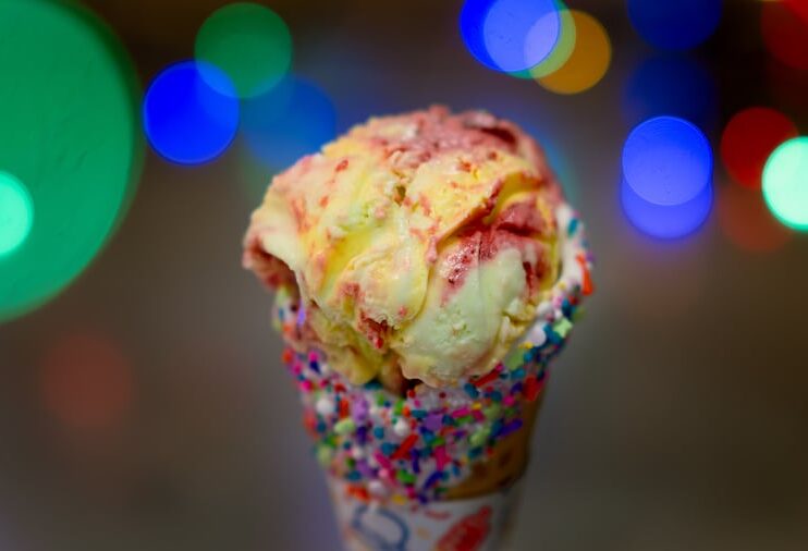 Platillos, postres y mercancía inspirada en “Nighttime Spectaculars”