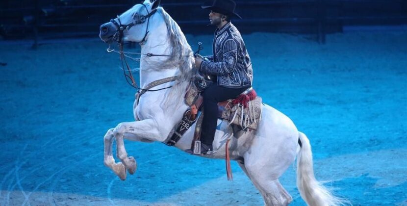 ‘Jaripeo Sin Fronteras’ una tradición familiar