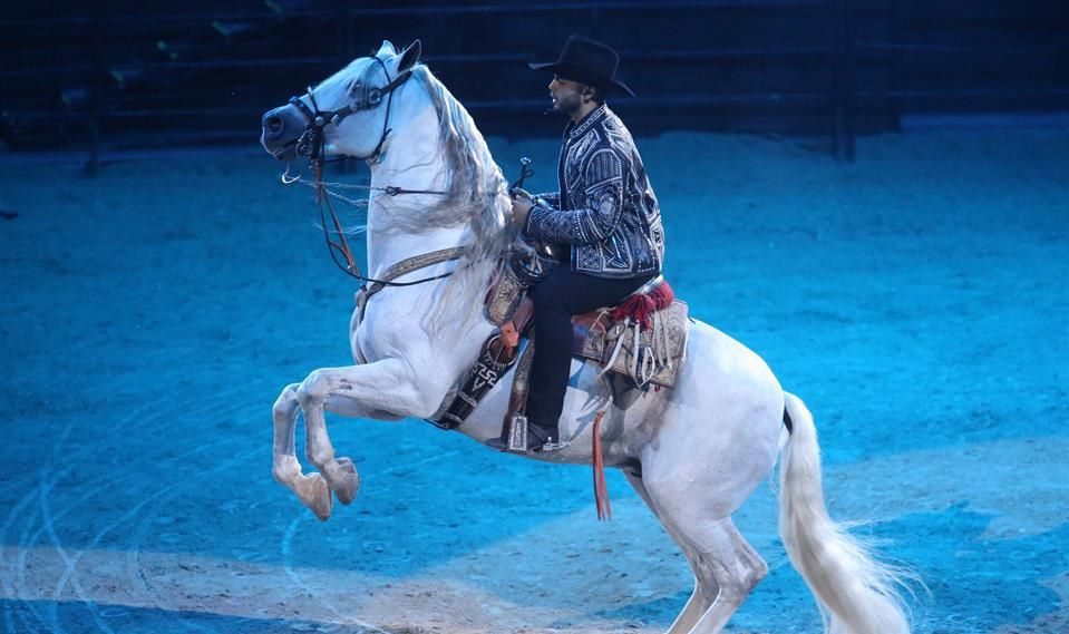 ‘Jaripeo Sin Fronteras’ una tradición familiar