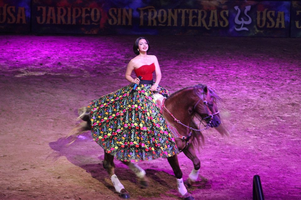 Llevan tradiciones en el alma y la música en el corazón