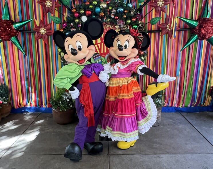 Festejaron onomástico Mickey y Minnie anunciando la próxima apertura Mickey’s Toontown