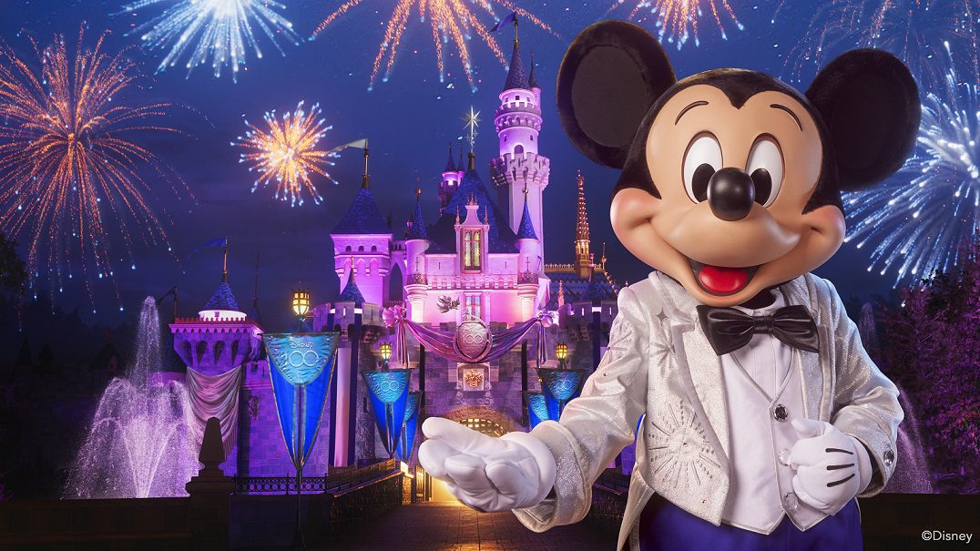 Todo listo para el aniversario de Disney100 en Disneyland Resort