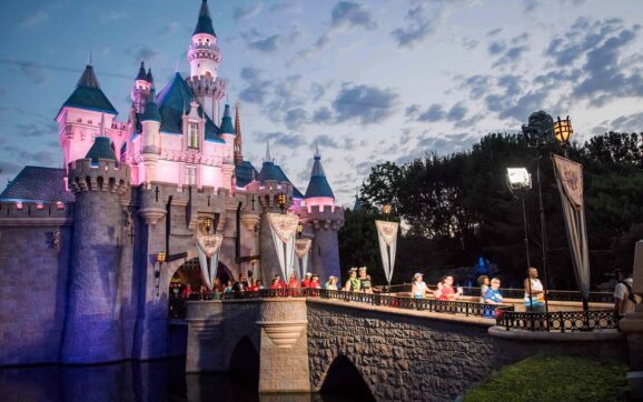 runDisney regresa en enero de 2024 a Disneyland Resort