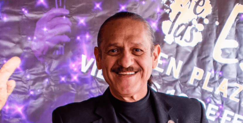 Con la develación de sus huellas, «Teo González» celebró 40 años de trayectoria