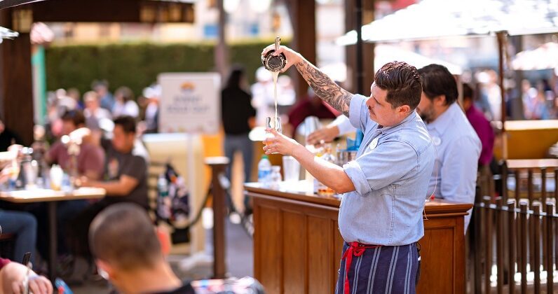 Menú que ofrece Disney California Adventure Food & Wine Festival 2023