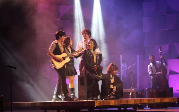 “Siete veces adiós” una oda al amor