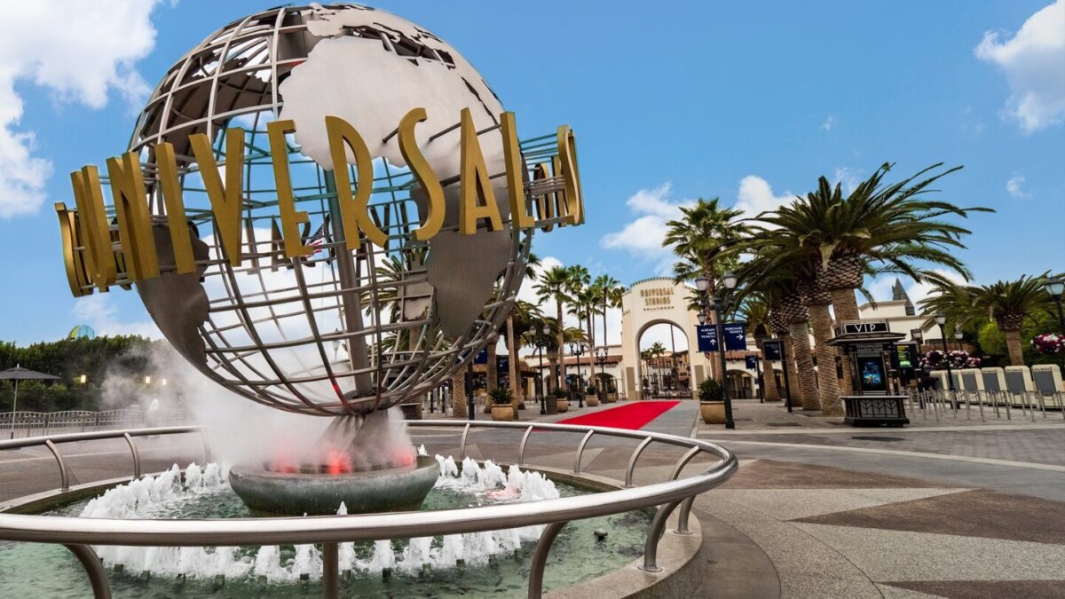 Universal Studios Hollywood construye una nueva ‘Montaña Rusa’.