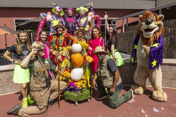San Diego Zoo Wildlife Alliance celebra el mes gratuito para niños en Ronald McDonald House Charities de San Diego