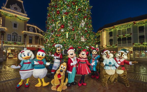 Disneyland Resort festeja la mágica navidad 