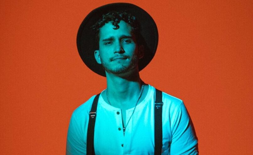 Andrés Obregón lanzó “La historia completa”