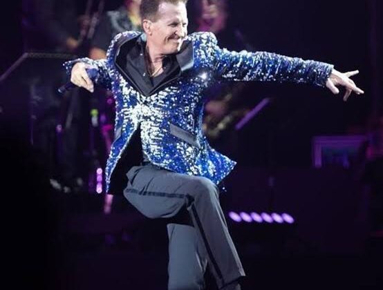 Emmanuel girará con «The Hits» en Tijuana