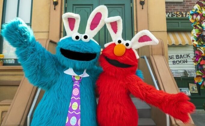 Excelente diversión Elmo’s Eggstravaganza en Sesame Place San Diego