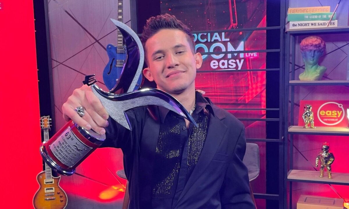 Eddy Valenzuela obtiene la Gaviota de Plata por Mejor Canción