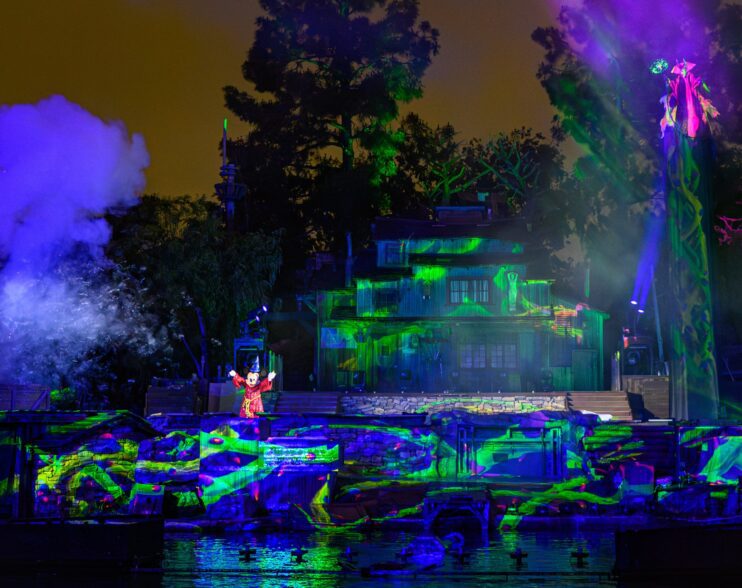 “Fantasmic!” regresa en Disneyland Park