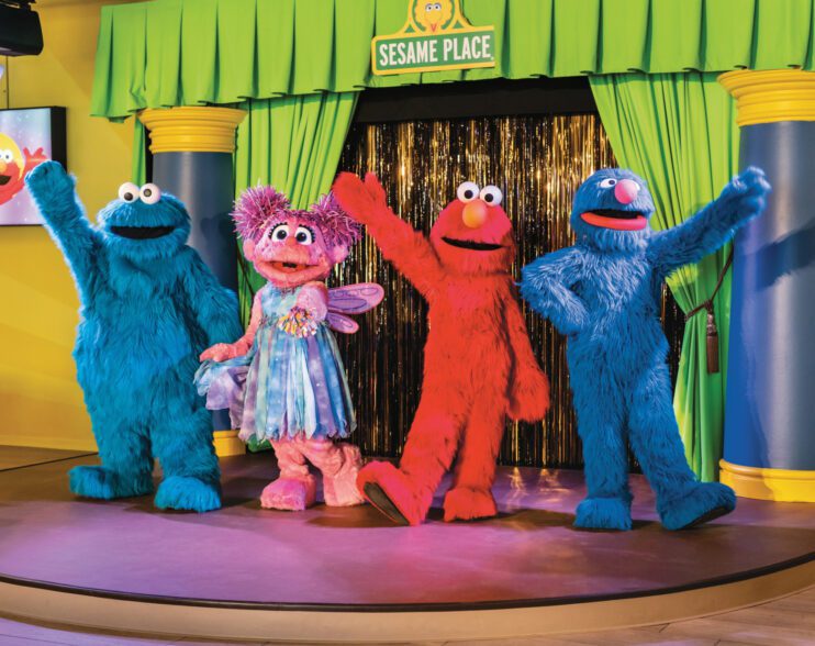 Cena con Elmo y sus amigos en Sunny Day Café de Sesame Place