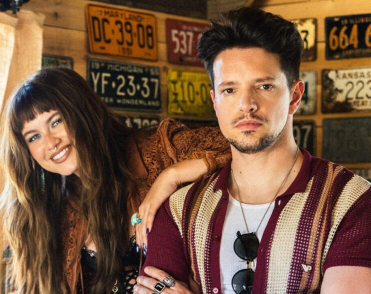 Lasso incursiona en la cumbia junto a Sofía Reyes