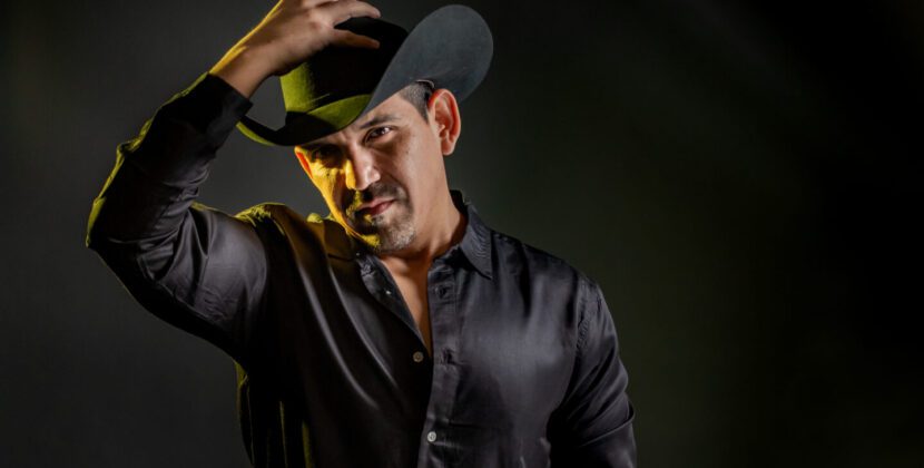 Nino Téllez debuta como productor con «¿Cómo vas con tu nuevo amor?»