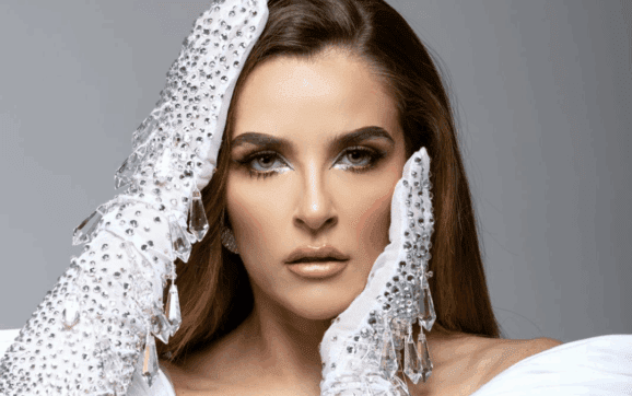 Noelia Roel actúa y produce “Vestida de Blanco”
