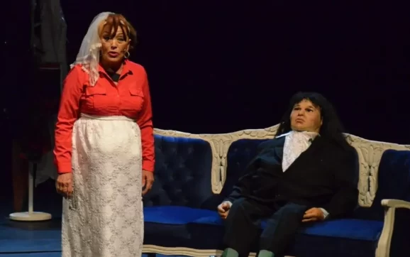 Sylvia Pasquel celebra 11 años de éxito con “No seré feliz, pero tengo marido”