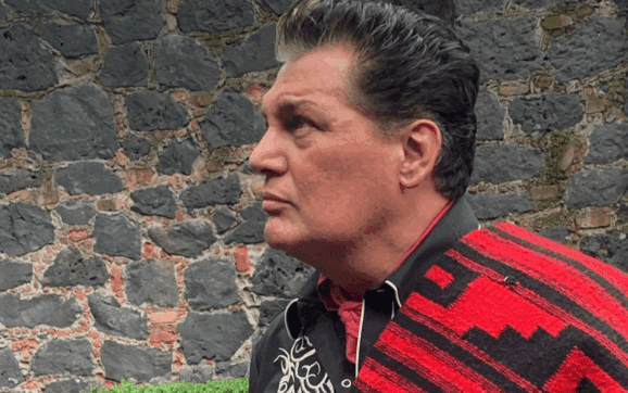 Antonio de Carlo presenta sencillo ‘El Rey Disruptivo’