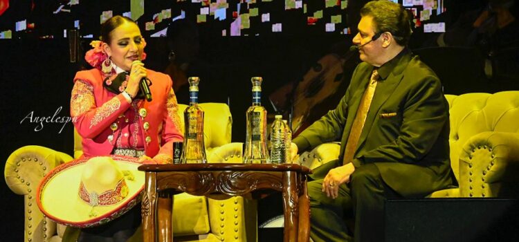 Recordando a “El Rey” con música e historias que emocionaron a Tijuana