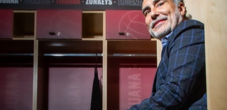 Regresa Nayo Escobar a la región con la showferencia “El Círculo de la Plenitud”