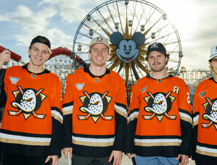 Disney California Adventure celebra el día de Anaheim Ducks Hockey Club
