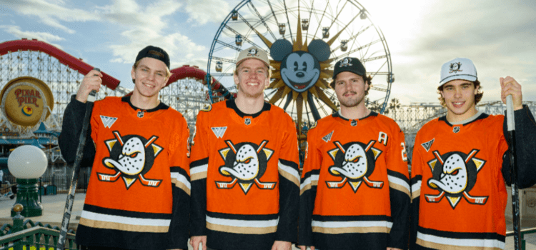 Disney California Adventure celebra el día de Anaheim Ducks Hockey Club