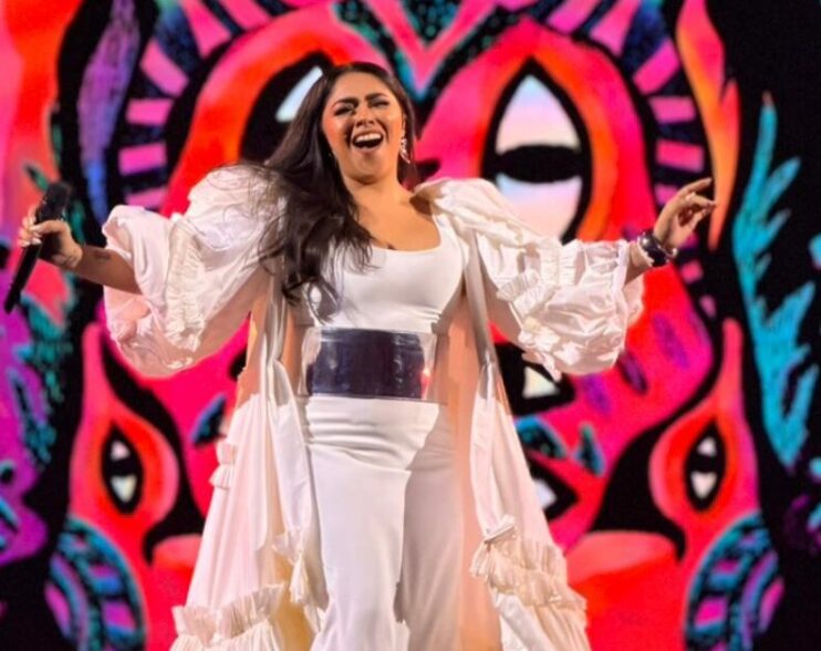 Majo Cornejo interpreta “Ningún color tiene dueño, en Festival del Viña del Mar