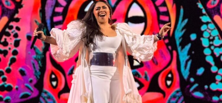 Majo Cornejo interpreta “Ningún color tiene dueño, en Festival del Viña del Mar
