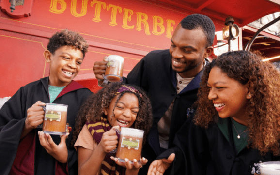 Celebran temporada de Butterbeer en The Wizarding World Of Hally Potter