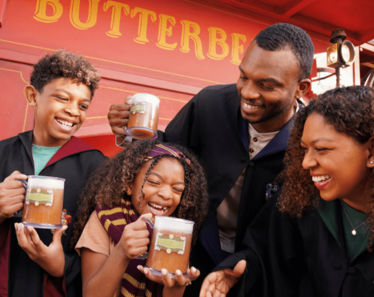 Celebran temporada de Butterbeer en The Wizarding World Of Hally Potter