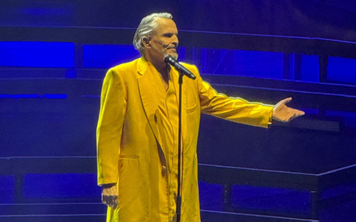Miguel Bosé conquistó al público fronterizo con “Importante Tour”