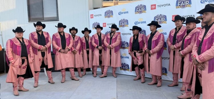 Banda Machos pone a bailar a sus fanáticos en SDCF