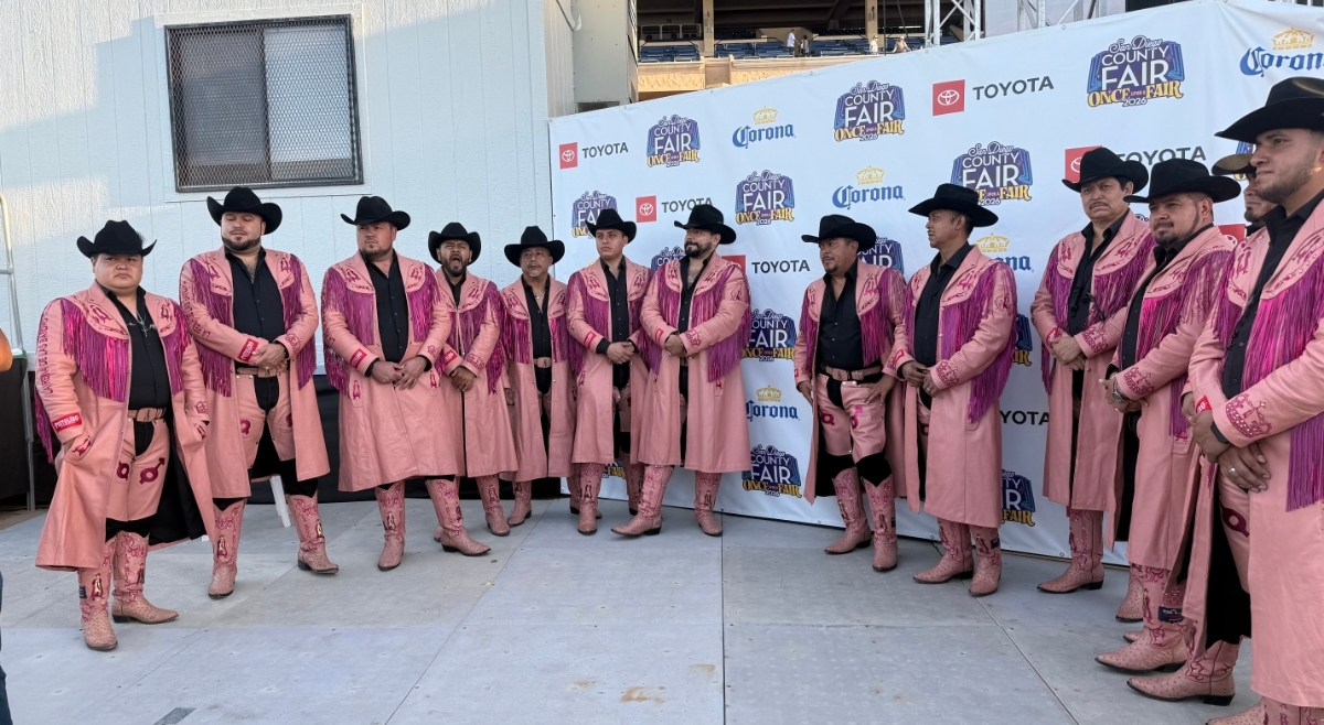 Banda Machos pone a bailar a sus fanáticos en SDCF